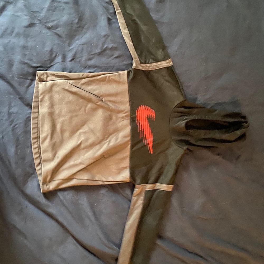 Nike dri fit pullover